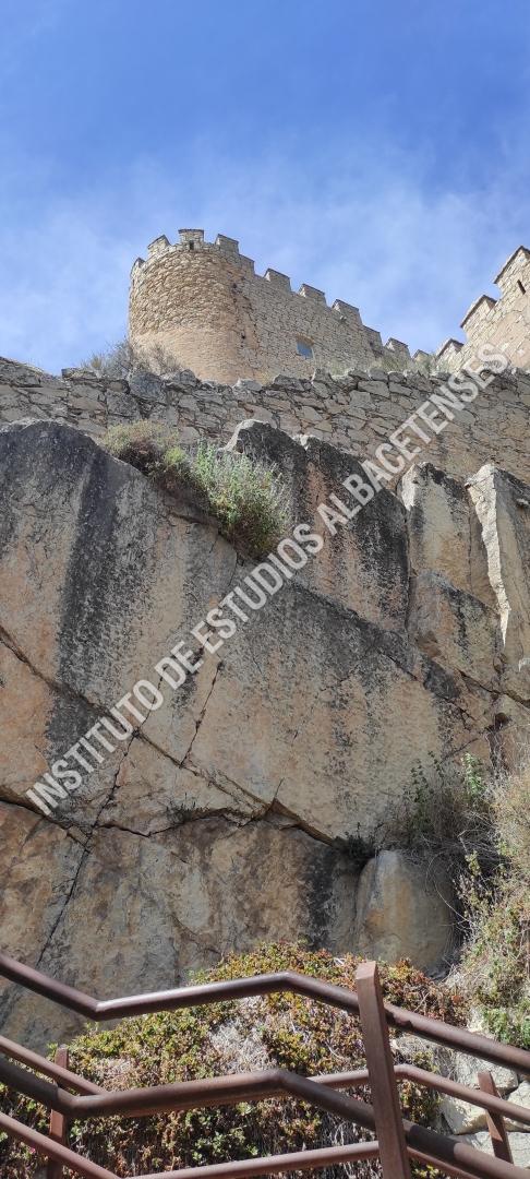 Patrimonio Natural Estratos calizas verticales